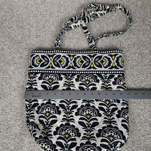 Vera Bradley Fanfare Large Quilted Tote Bag Black White‎ Yellow Floral Pattern - Picture 4 of 5